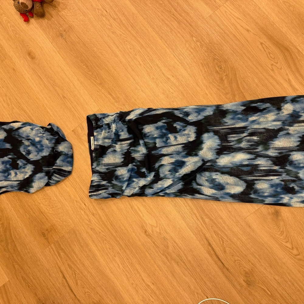 Abercrombie & Fitch Blue and Black Abstract Set